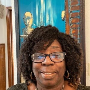 Meet your Posher, Debra